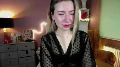 Mia online show from February 2025 07:33:02 AM