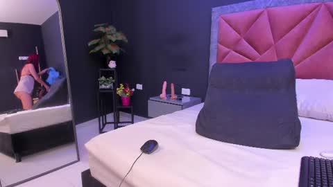 MIA  online show from June 2026 06:45:02 PM