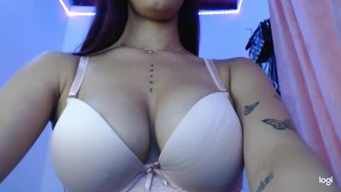 mia independent model online show from February 2025 10:32:01 PM