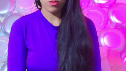 mia montess online show from October 2025 12:03:01 PM