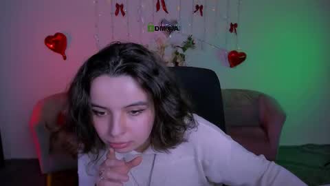 mia_mooon_ online show from April 2026 09:47:01 AM