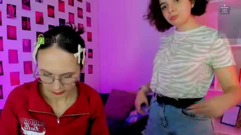 Snapshot of mia_mooon_ chatting on June 2026 08:45:02 AM mia_mooon_ online show from June 2026 08:45:02 AM