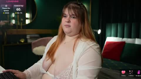 Sweet Mia online show from May 2026 05:51:01 PM