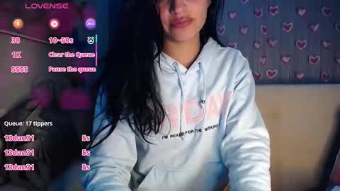 Snapshot of mia_petitebaby chatting on November 2025 04:51:02 PM Ma online show from November 2025 04:51:02 PM