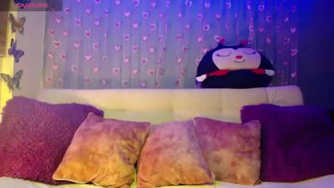 Snapshot of mia_petitebaby chatting on May 2026 03:01:02 AM Ma online show from May 2026 03:01:02 AM