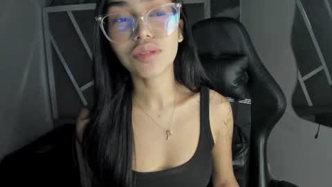 Snapshot of mia_petiteht chatting on July 2026 09:02:01 PM mia_petiteht online show from July 2026 09:02:01 PM