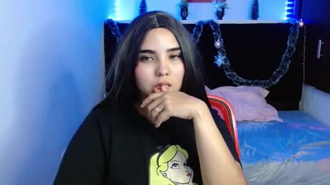 Snapshot of mia_peyton chatting on December 2024 04:19:01 PM Mia online show from December 2024 04:19:01 PM