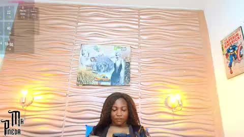 Snapshot of mia_pineda chatting on September 2025 10:22:02 PM Mariana online show from September 2025 10:22:02 PM