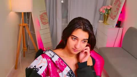 Mia online show from March 2026 05:18:01 PM