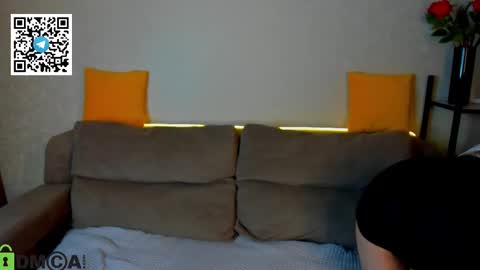 Snapshot of mia_r0ss chatting on October 2025 01:17:02 AM Mia online show from October 2025 01:17:02 AM