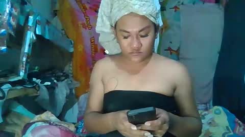 Snapshot of mia_revita chatting on April 2026 11:00:02 AM mia_revita online show from April 2026 11:00:02 AM