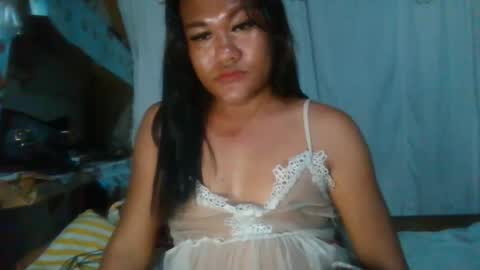 Snapshot of mia_revita chatting on April 2026 08:32:01 PM mia_revita online show from April 2026 08:32:01 PM