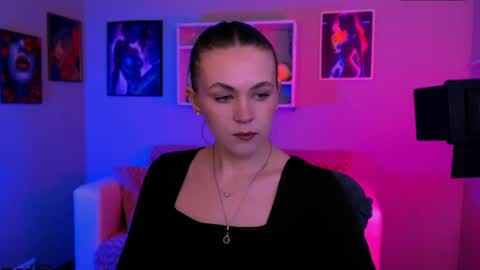 mia online show from April 2026 09:12:01 AM