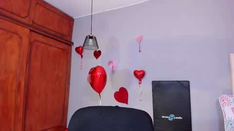 Snapshot of mia_rissi chatting on February 2025 02:32:01 PM Mia online show from February 2025 02:32:01 PM