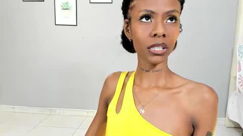 Snapshot of mia_rissi chatting on March 2025 02:56:01 PM Mia online show from March 2025 02:56:01 PM