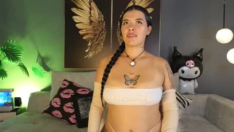 Snapshot of mia_rousse_dark chatting on September 2025 09:27:01 PM mia_rousse_dark online show from September 2025 09:27:01 PM