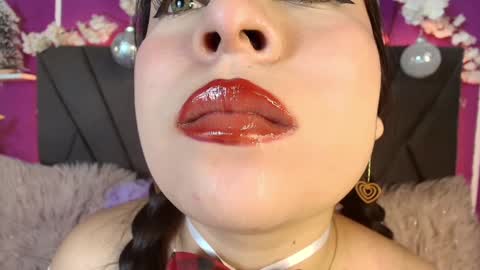 Snapshot of mia_roux13 chatting on December 2024 12:33:01 AM Mia Roux online show from December 2024 12:33:01 AM