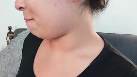 Mia Roux online show from September 2025 07:39:02 PM