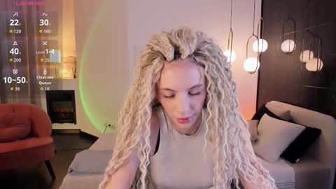 Snapshot of mia_silk chatting on October 2025 06:03:01 AM Mia online show from October 2025 06:03:01 AM