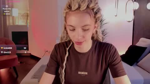 Snapshot of mia_silk chatting on October 2025 07:07:02 AM Mia online show from October 2025 07:07:02 AM