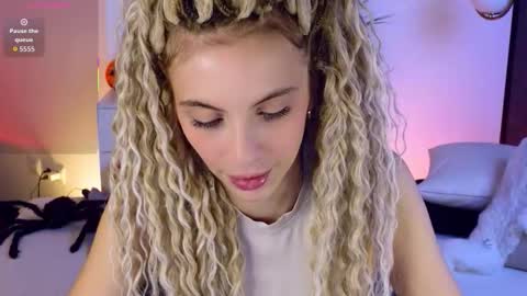 Snapshot of mia_silk chatting on October 2025 06:47:01 AM Mia online show from October 2025 06:47:01 AM