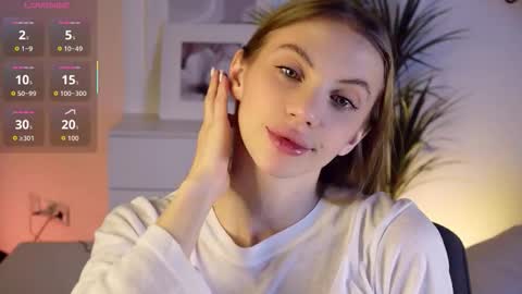 Snapshot of mia_silk chatting on November 2025 06:08:01 AM Mia online show from November 2025 06:08:01 AM