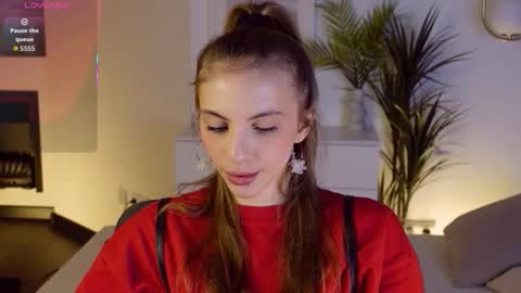 Snapshot of mia_silk chatting on November 2025 06:24:02 AM Mia online show from November 2025 06:24:02 AM