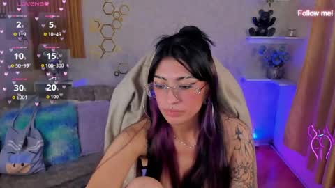 Mia online show from May 2026 06:43:02 AM