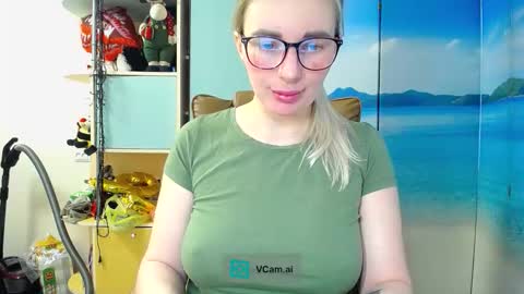 Mia. online show from February 2026 12:41:01 PM