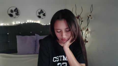 Snapshot of mia_sweetdc chatting on January 2025 11:18:02 PM mia_sweetdc online show from January 2025 11:18:02 PM