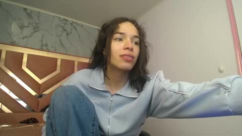 mia_swift_ch online show from November 2025 03:00:01 PM