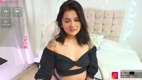 Mia  online show from September 2025 02:48:02 AM