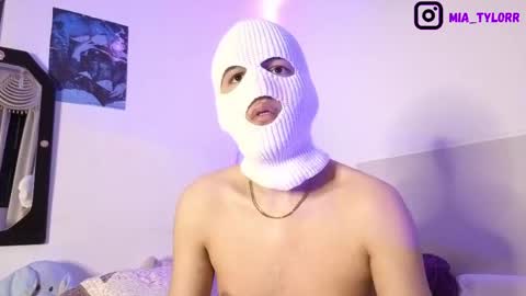 Mia Tylor online show from June 2026 06:52:02 AM