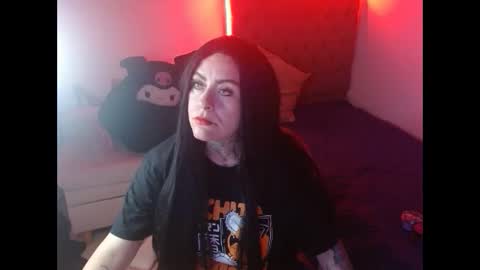 MIA VANTT online show from March 2026 10:26:01 PM