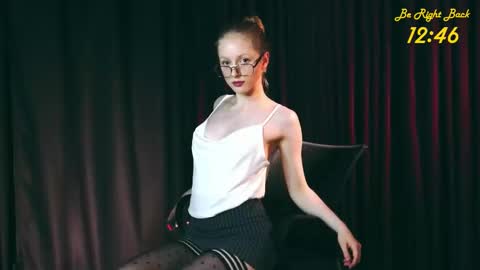 Snapshot of mia_vebes chatting on November 2025 11:47:02 AM Mia online show from November 2025 11:47:02 AM