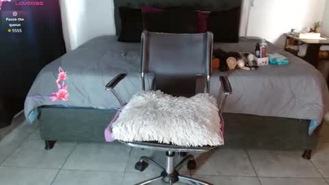 Snapshot of mia_velvet1 chatting on September 2025 02:11:01 PM MIA online show from September 2025 02:11:01 PM