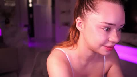 VixenMia online show from December 2025 03:44:02 AM