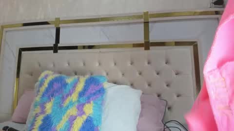 mia_vy online show from January 2026 07:16:02 PM