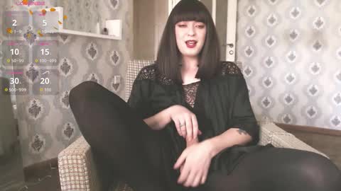 mia_wallase online show from November 2025 02:31:02 PM