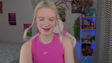 Mia online show from May 2026 03:12:02 AM