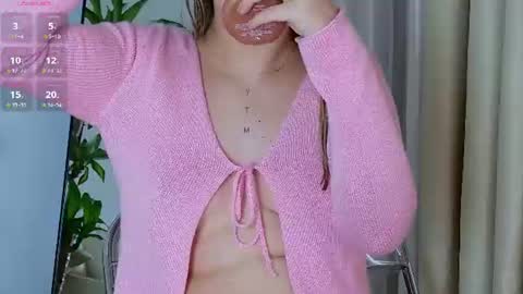 Mia White  online show from June 2026 01:53:02 PM