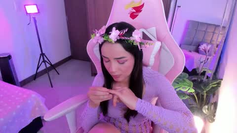 mia  nicolle online show from October 2025 01:39:02 AM