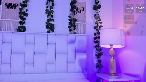 Snapshot of miaa_gh1 chatting on April 2026 11:32:01 AM Mia online show from April 2026 11:32:01 AM