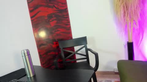 miaa_sccott_ online show from November 2025 11:54:02 AM