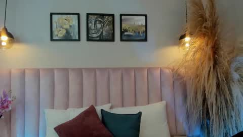 Snapshot of miaa_walker_ chatting on December 2025 03:22:02 AM Mia online show from December 2025 03:22:02 AM