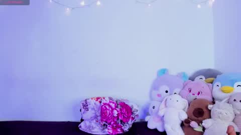 Mia  online show from February 2026 05:49:01 AM