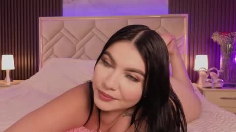 Miaa Farrel online show from April 2026 07:38:02 PM