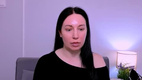 Snapshot of miaalluring chatting on May 2026 04:37:01 PM Mia online show from May 2026 04:37:01 PM