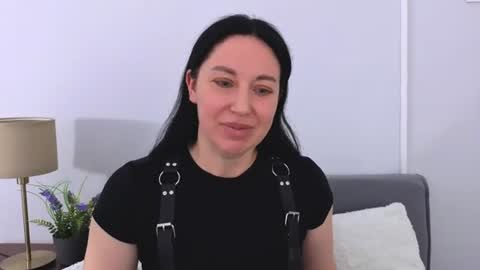 Snapshot of miaalluring chatting on June 2026 04:31:02 PM Mia online show from June 2026 04:31:02 PM