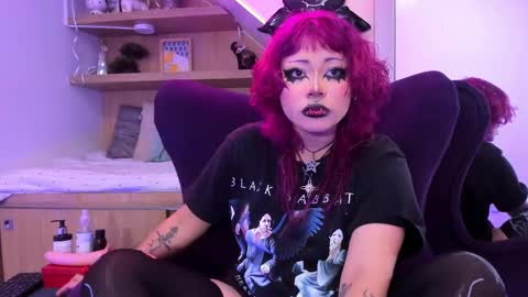 Snapshot of miaamane chatting on February 2025 12:37:02 PM Mia online show from February 2025 12:37:02 PM